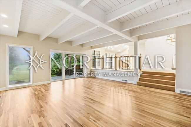 Photo - Escape to the Country, Spacious Contemporary in Wilsonville with Shop