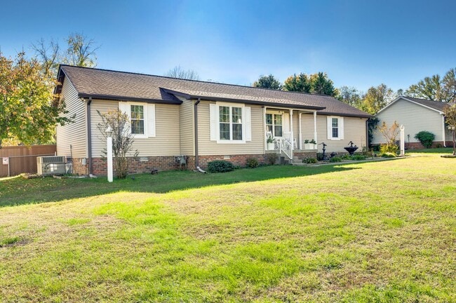 Photo - 808 Water View Ter