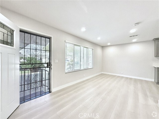 Building Photo - 12262 160th St Rental