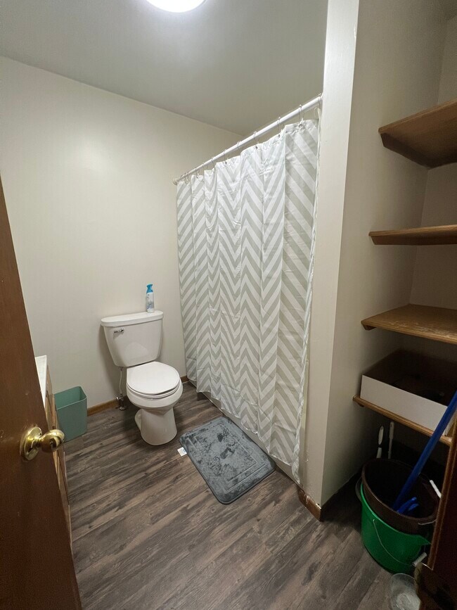 Photo - 103 Grand Ave E Unit 2