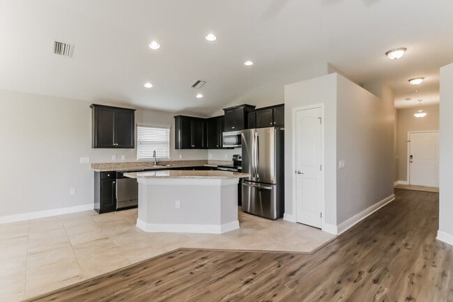 Photo - 7083 Lamium Ct