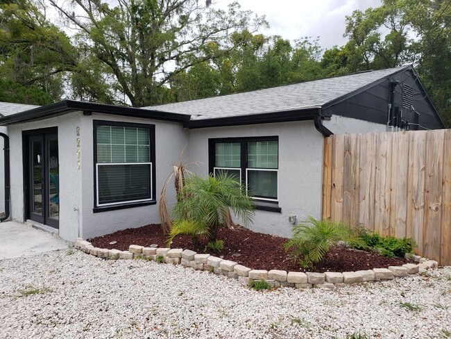 Amazing Location; Large Fenced-in Backyard... - Amazing Location; Large Fenced-in Backyard... Condo Unit 1