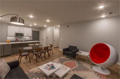 Photo - One University Place