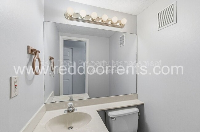 Photo - 8029 Cardinal Cove W