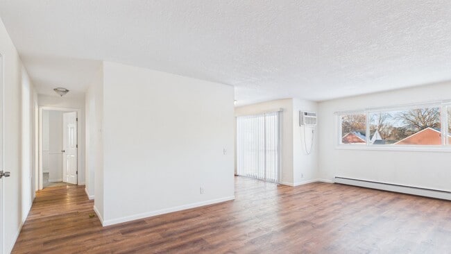 Photo - Upgraded 2-Bedroom Home in Minnetonka Unit 10253-302