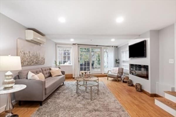 Photo - 8 Mount Vernon Pl Unit 1