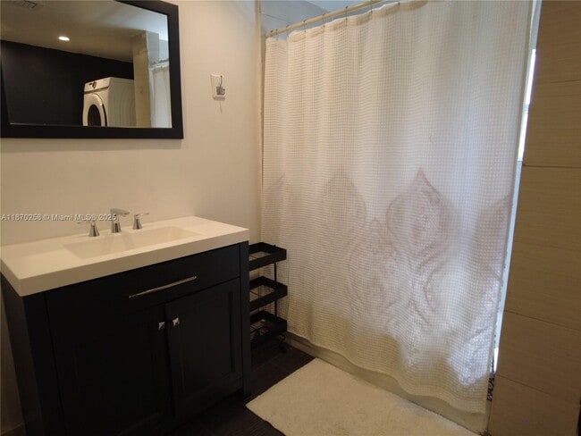 Photo - 265 NE 151st St