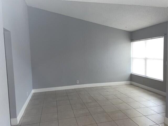 Photo - 1350 White Pine Dr