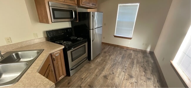 Photo - 312 W Main St