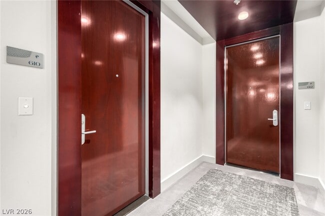 Photo - 4575 Dean Martin Dr Unidad 610