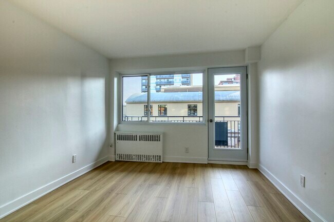 Photo - 3460 Rue Durocher Unit 607