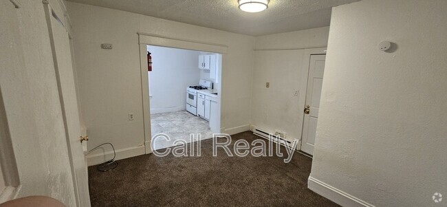 Building Photo - 1421 W Maxwell Ave Unit 2 Rental