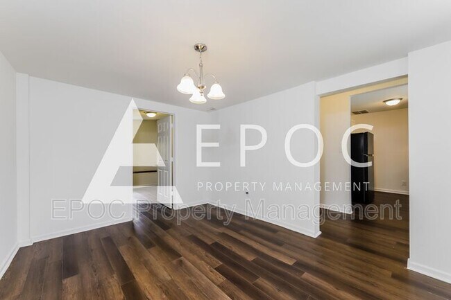 Photo - 2001 Bowen Blvd