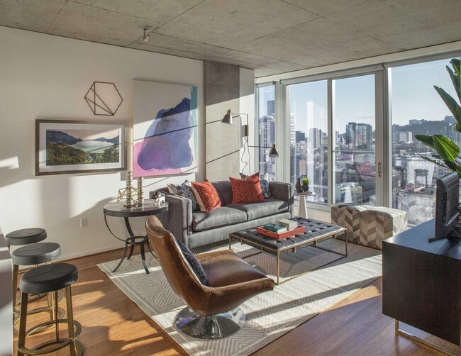 Building Photo - 430 SW 13th Ave Rental