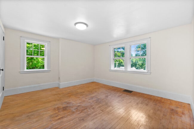 Photo - 15 Sherburne Rd