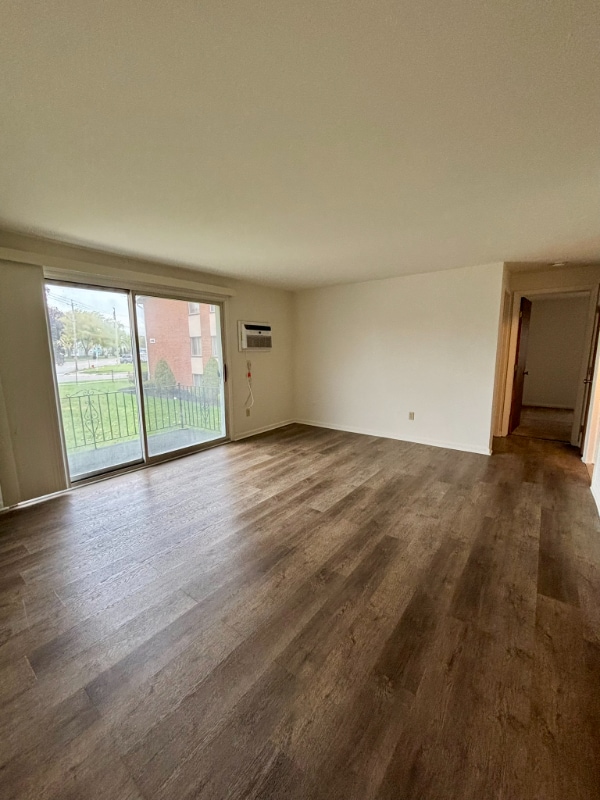 Photo - 2715 Eggert Rd Unit 13