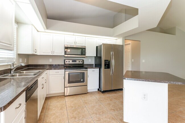 Photo - 800 SW 8th Pl