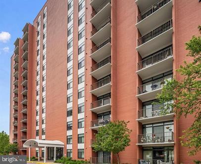 Building Photo - 1 Smeton Pl Unit 1406 Rental