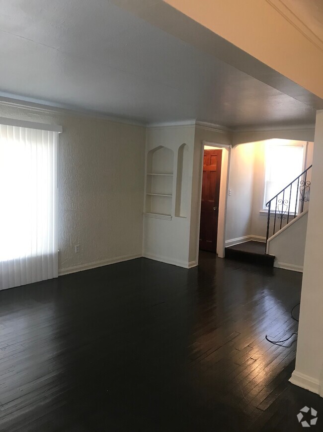 Building Photo - 3376 E 147th St Rental