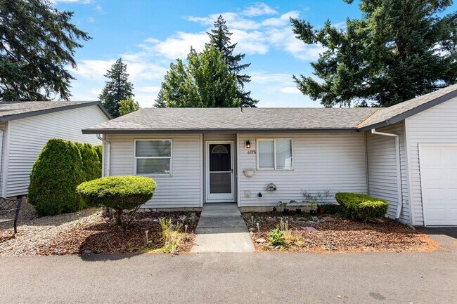 Photo - 6228 SE 134th Ave Condo