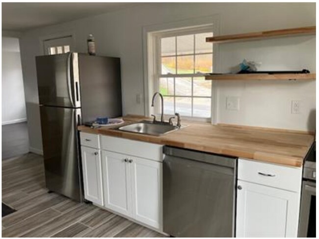 Photo - 21 E Lake Rd Unit 2