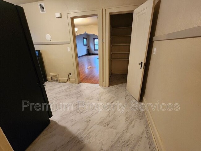 Photo - 2219 11th St