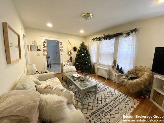Photo - 11 Romsey St Unit 2