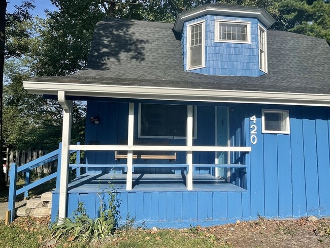 Photo - 420 S Woodlawn Ave