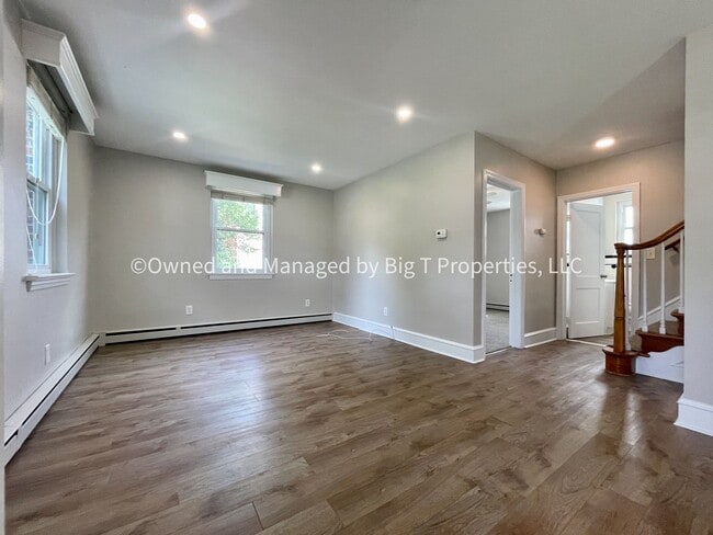 Photo - 203 Marsh Ln