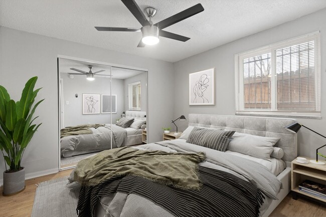 Photo - 1451 Detroit