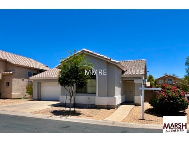 Building Photo - Beautiful 2 bedroom home with community po...