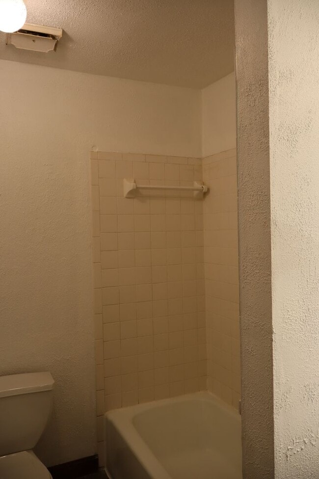 Photo - 2305 Southridge Dr