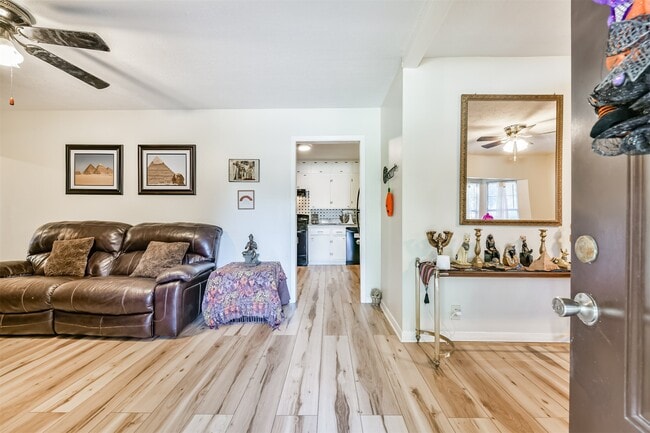 Photo - 222 Linda St