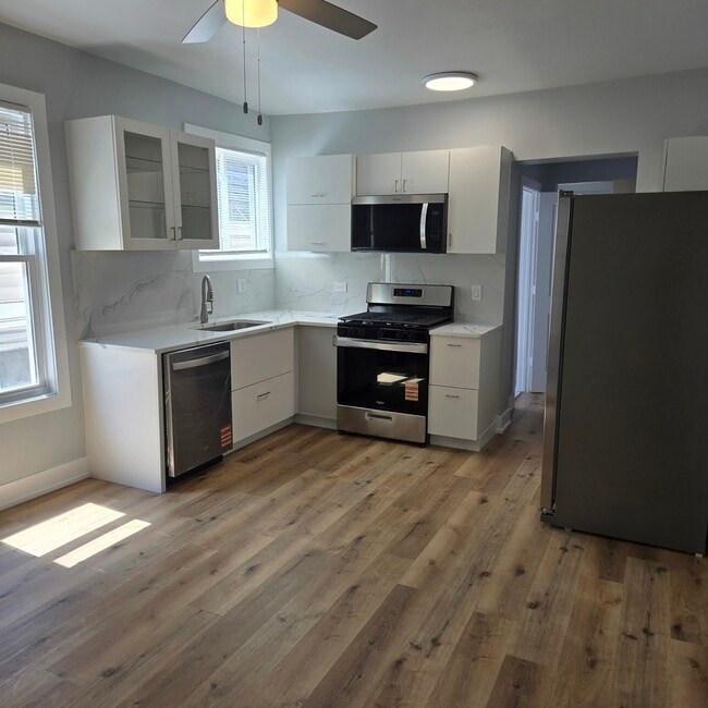 Photo - 4137 N Bernard St Unit 2