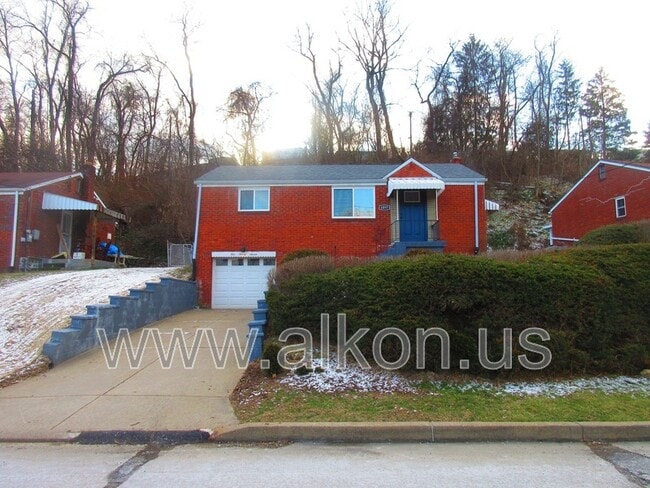 Building Photo - 1097 Roseanne Ave