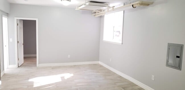 166 Summit Ave