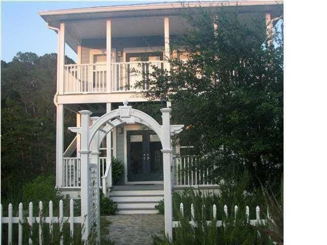 76 Tradewinds Dr
