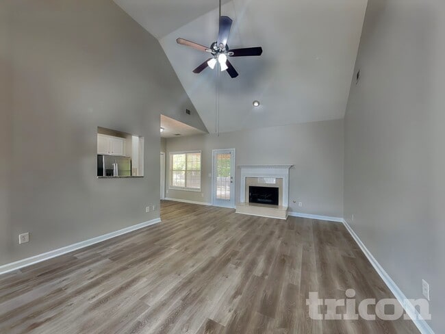 Photo - 440 Pebble Blvd
