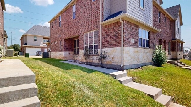 Building Photo - 2151 Big River St