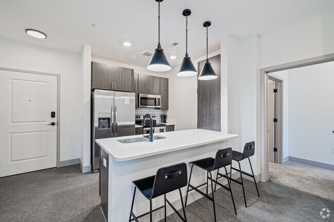 2BR, 2BA - 947SF - Kitchen - Sphere Apartments