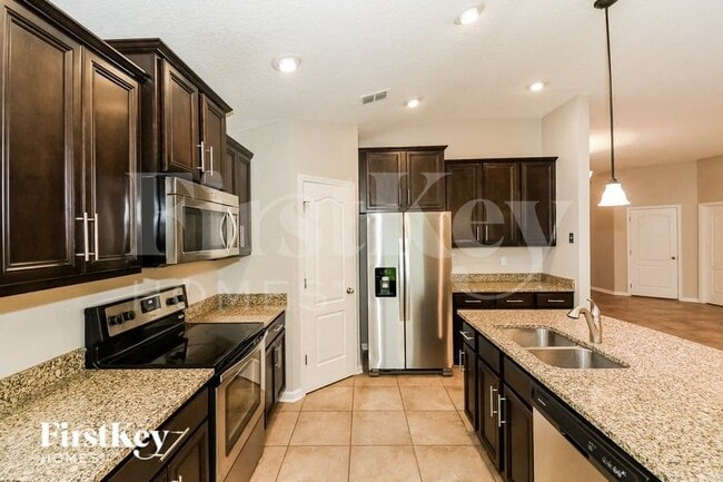 Photo - 193 Brentley Ln