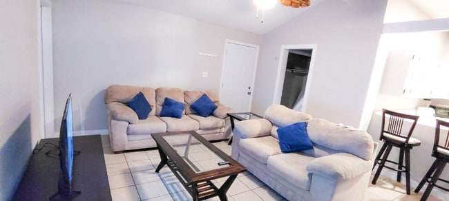 Photo - 107 E Venus Ln Unit 1