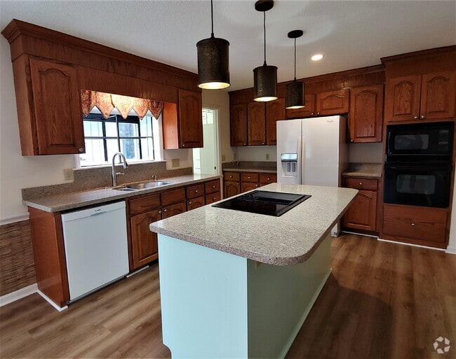 Building Photo - Coastal Resort Style Living - Pet Friendly... Rental
