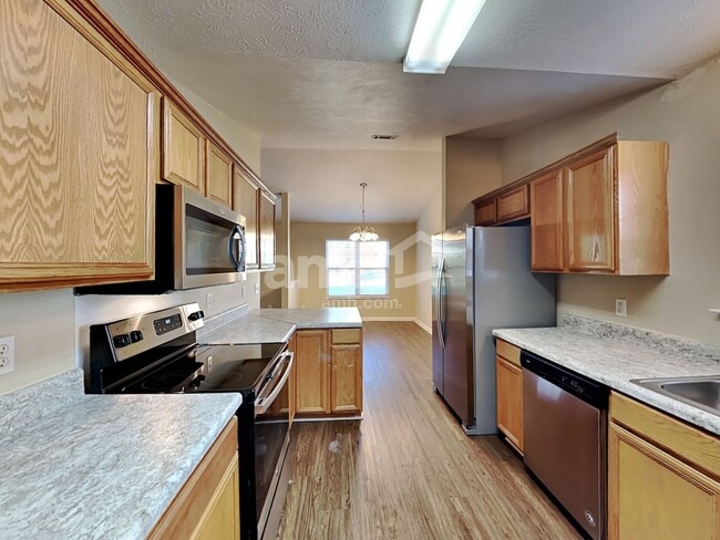 Photo - 634 Mable Dr