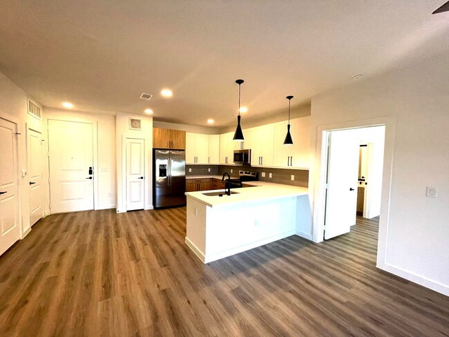 Building Photo - 701 Saginaw Sq Blvd Unit 01159