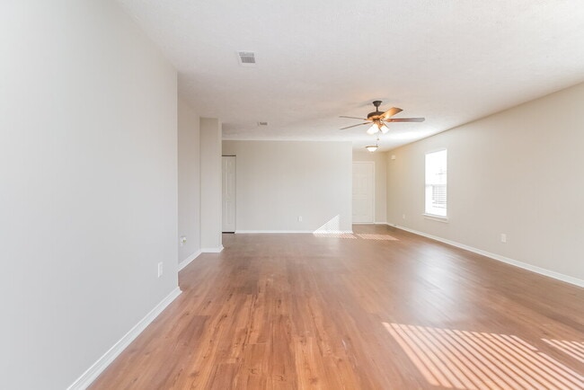 Photo - 5553 Dory Dr