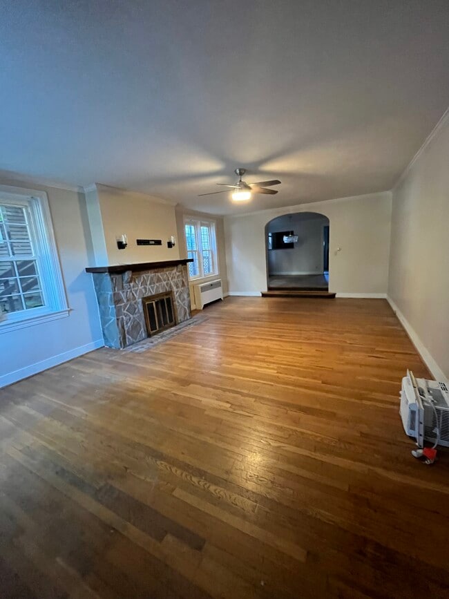 Building Photo - 802 Gaskill Ave Rental