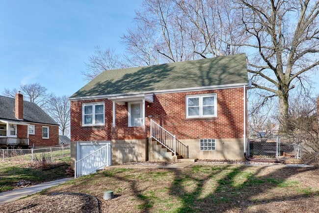 Photo - 8601 Belhaven Dr