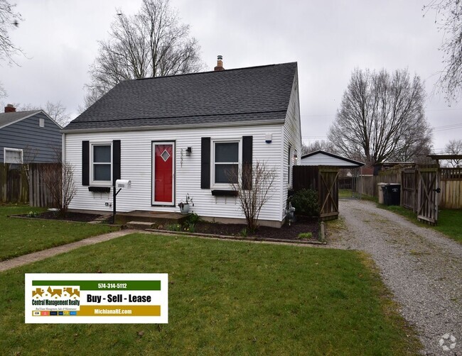 Building Photo - Close to Notre Dame! 3 bedroom 1.5 bath home