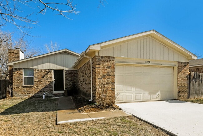 Building Photo - 505 Plainview Dr